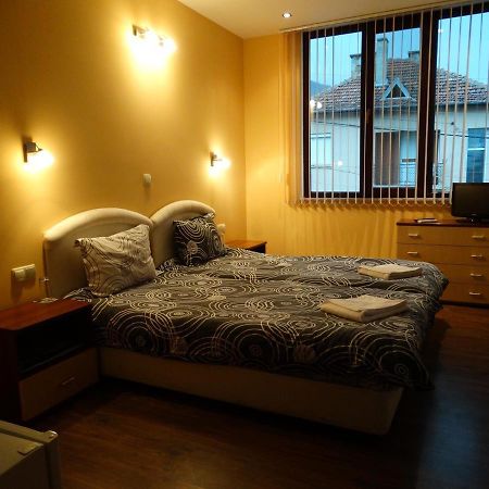Guest House Ivel 萨帕雷瓦巴尼亚 外观 照片