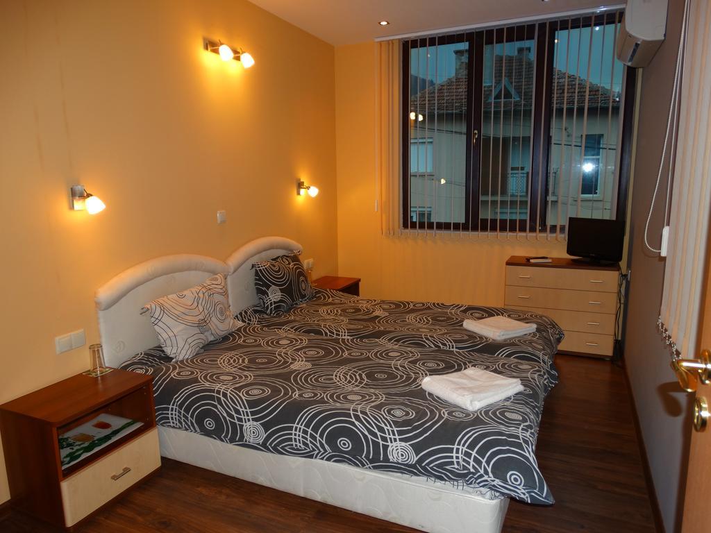 Guest House Ivel 萨帕雷瓦巴尼亚 外观 照片