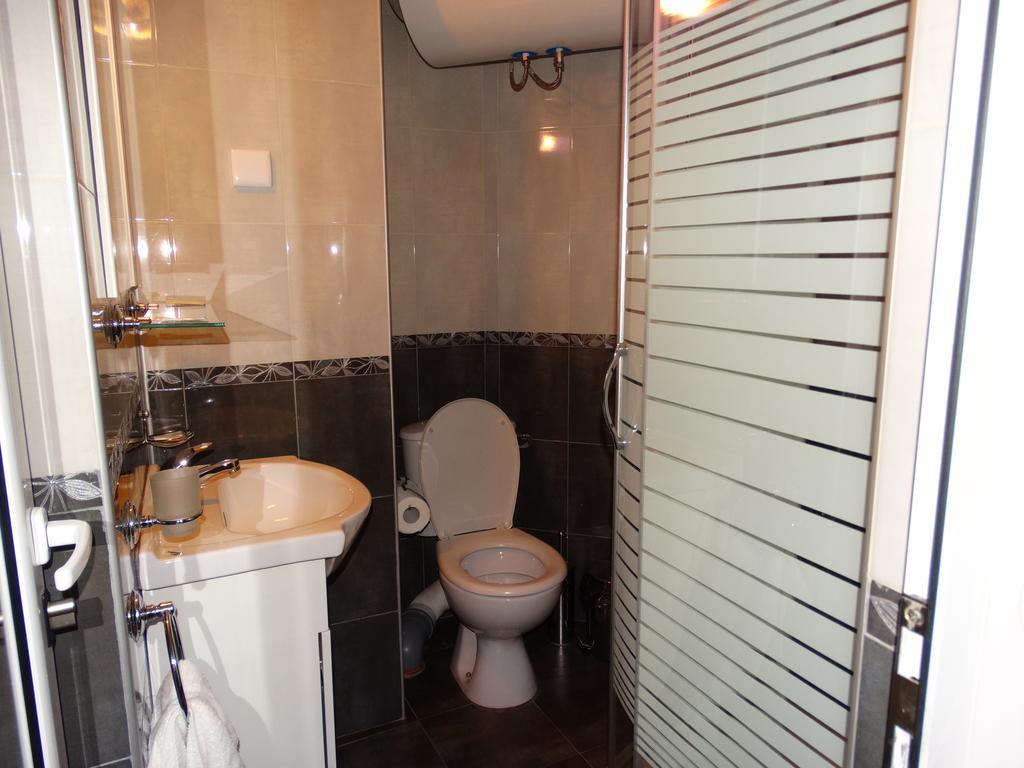 Guest House Ivel 萨帕雷瓦巴尼亚 外观 照片